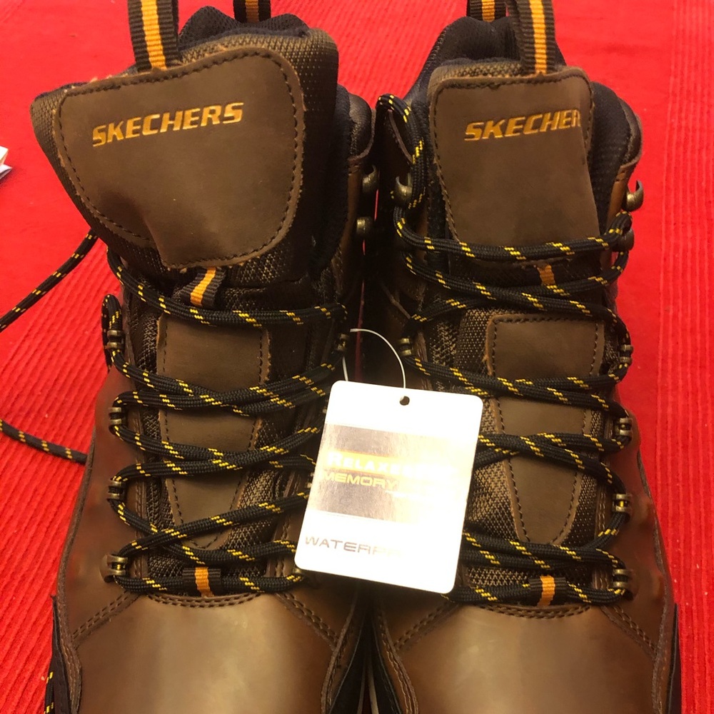 Skechers waterproof boots size 13